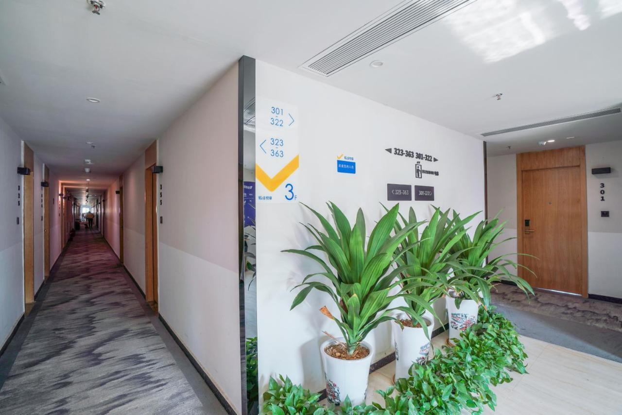 Felice Hotel-Guangzhou Baiyun International Airport Renhe Metro Station Branch قوانغتشو المظهر الخارجي الصورة