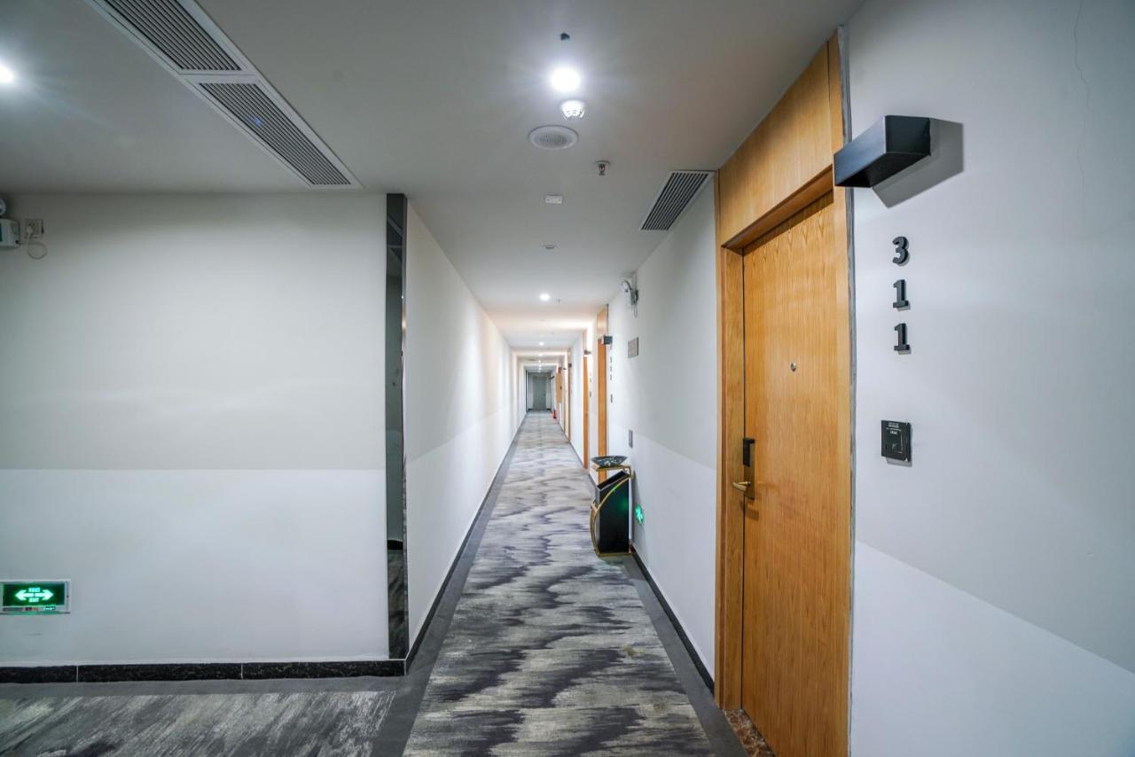 Felice Hotel-Guangzhou Baiyun International Airport Renhe Metro Station Branch قوانغتشو المظهر الخارجي الصورة